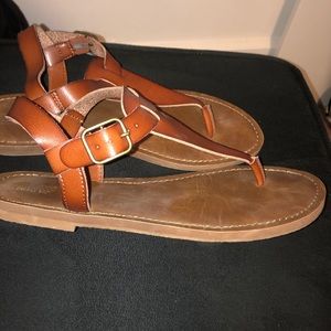 Thong sandals